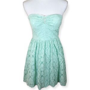 SPEECHLESS MINT STRAPLESS LACE DRESS SZ.7 EUC